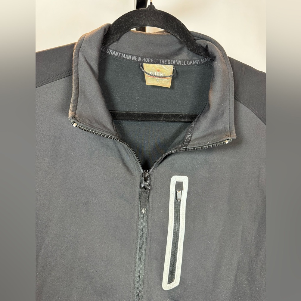 Rhone Performance Softshell Vest Full Zip Black/G… - image 4